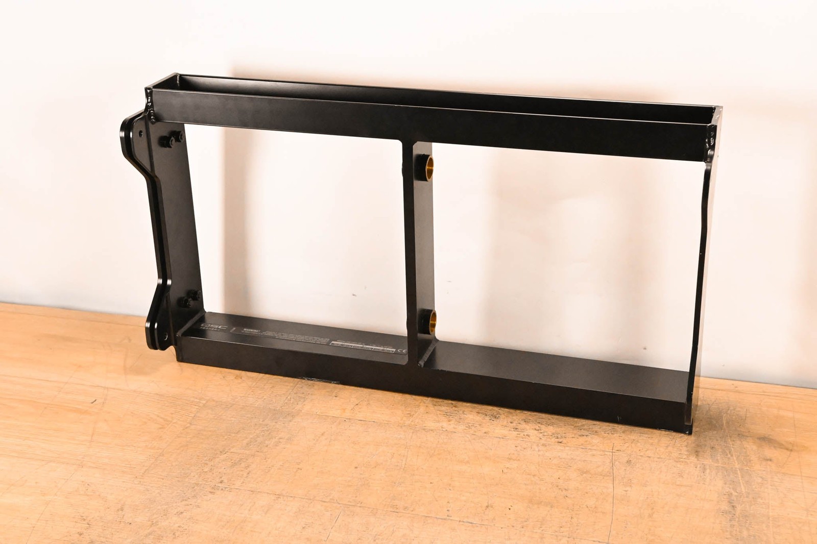 QSC FB2082i Flybar for WL2082-i and WL115-sw Speakers CG01T7N