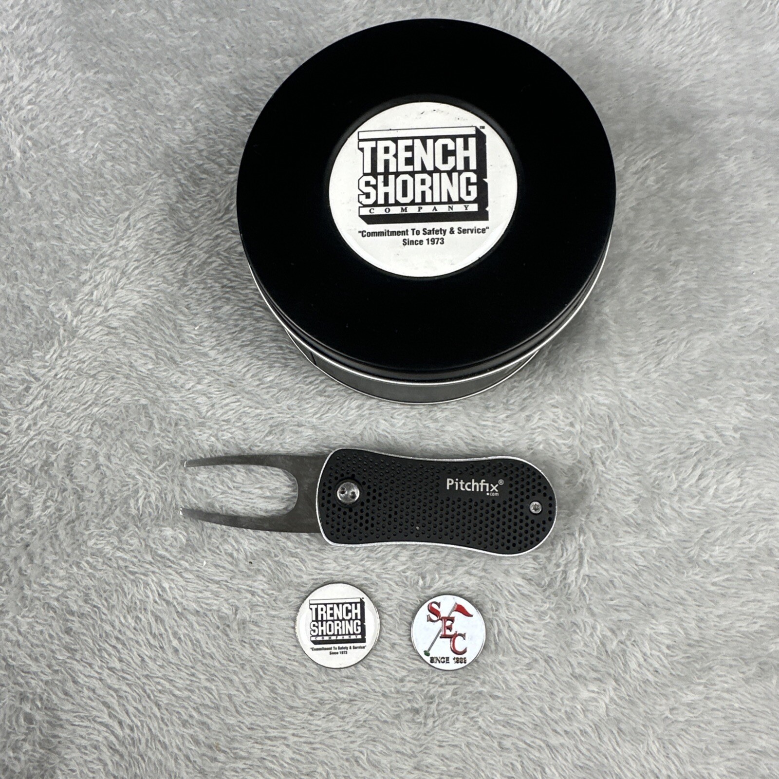 SEC PitchFix Hybrid 2.0 Divot Tool With 2 Ball Markers Black Silver