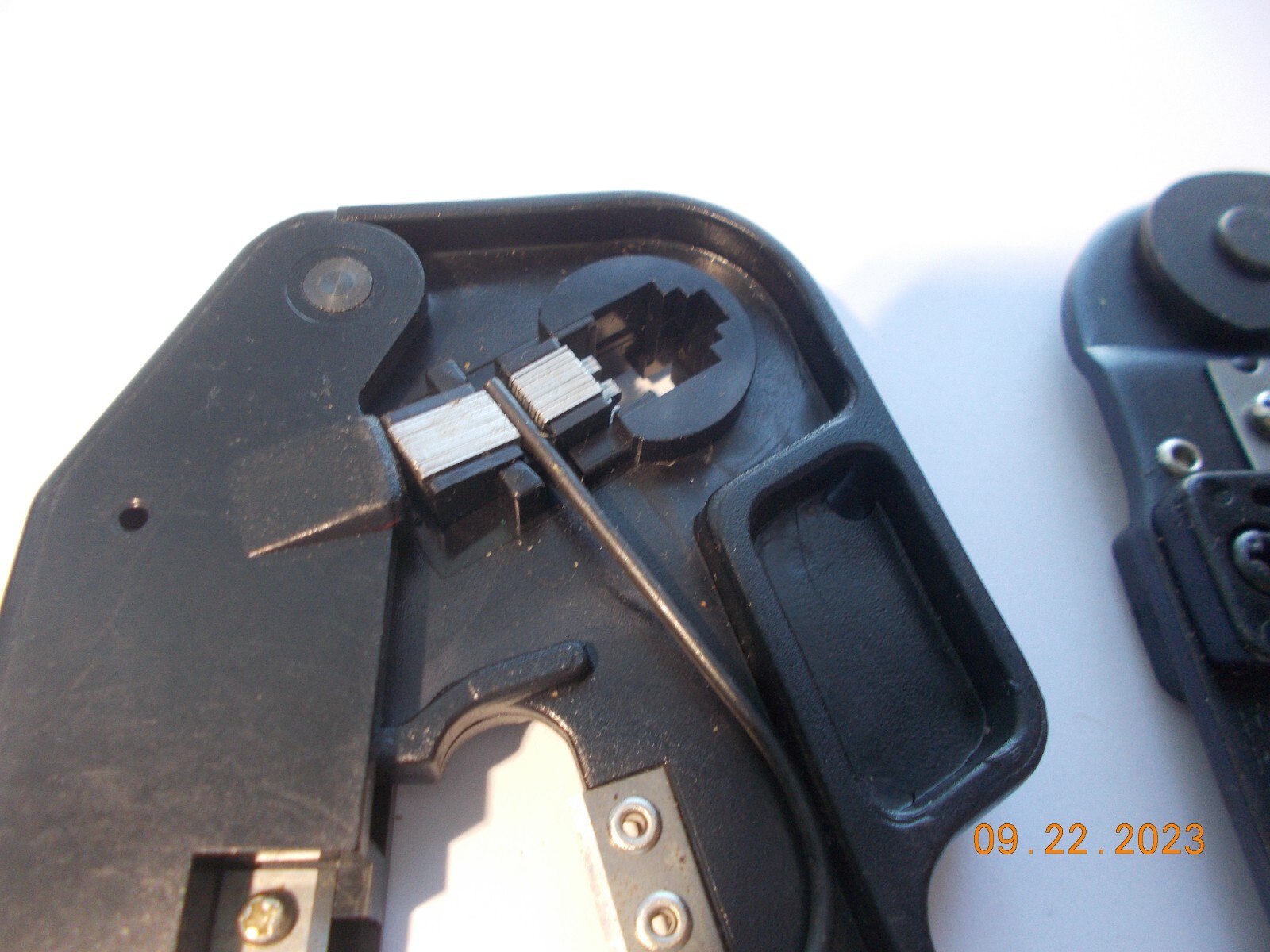 2 Modular Connector Crimping Tools for 6 Conductor Modular Connectors