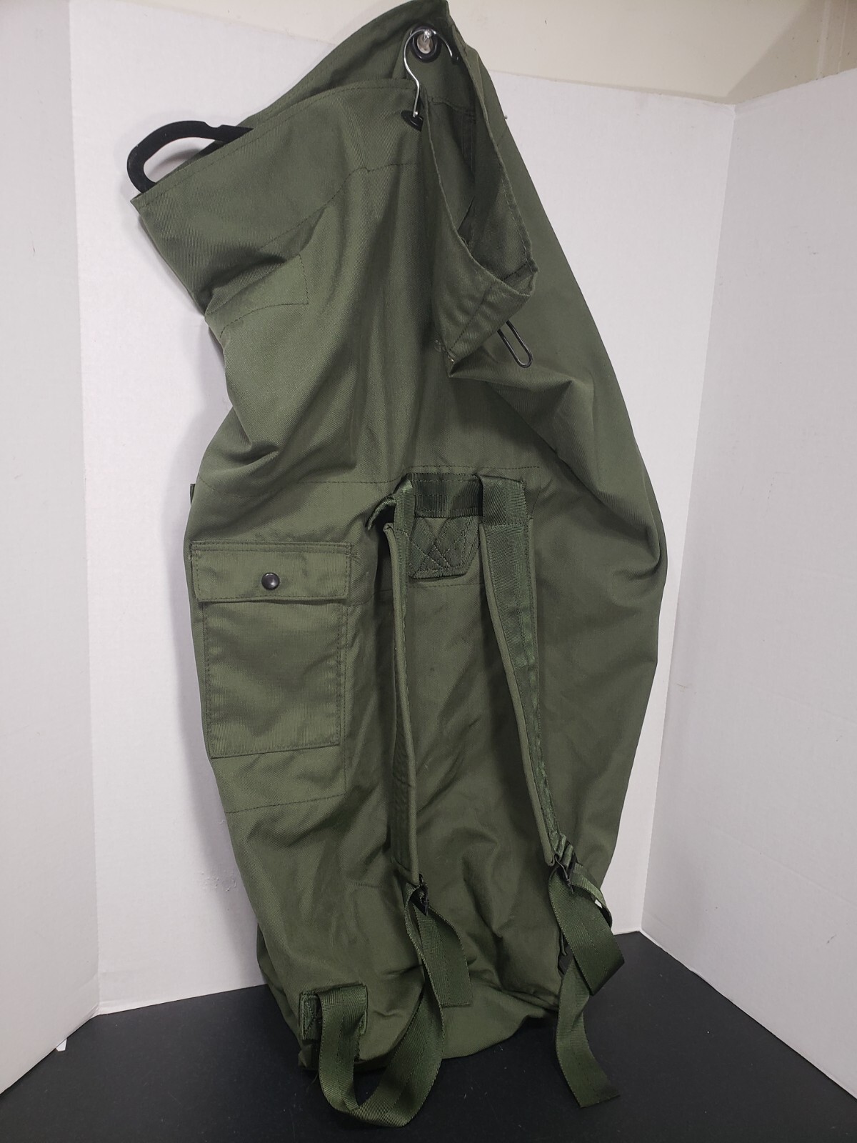 CLEAN Vintage Military Army Duffle Bag Heavy Duty Canvas Large Green with Strap