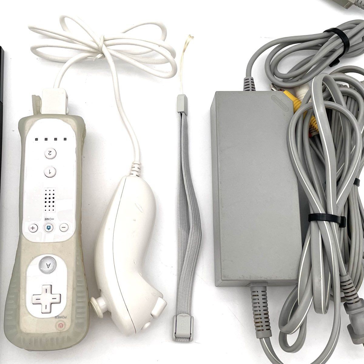 Nintendo Wii Console Bundle Tested Working w/ Wii Remote Nunchuk Sensor Bar