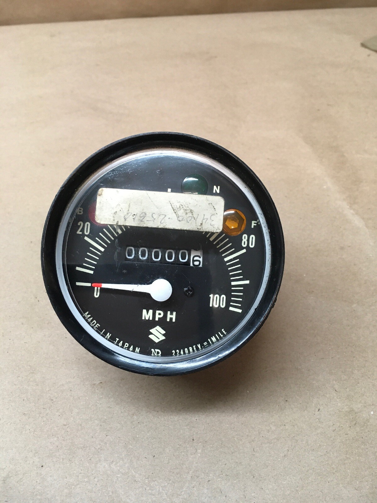 1972 SUZUKI TS90 TS 90 SPEEDOMETER WITHOUT HARNESS OEM NOS 34100-25610