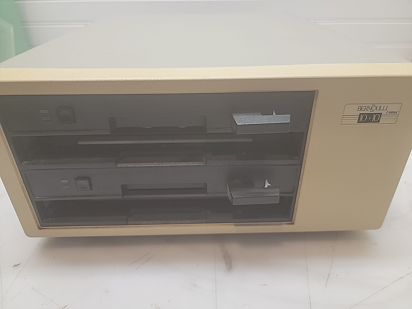 SALE!! Iomega 10/10 8" MultiDisk  Bernoulli Box Drive Disk Vintage and 2 TAPES
