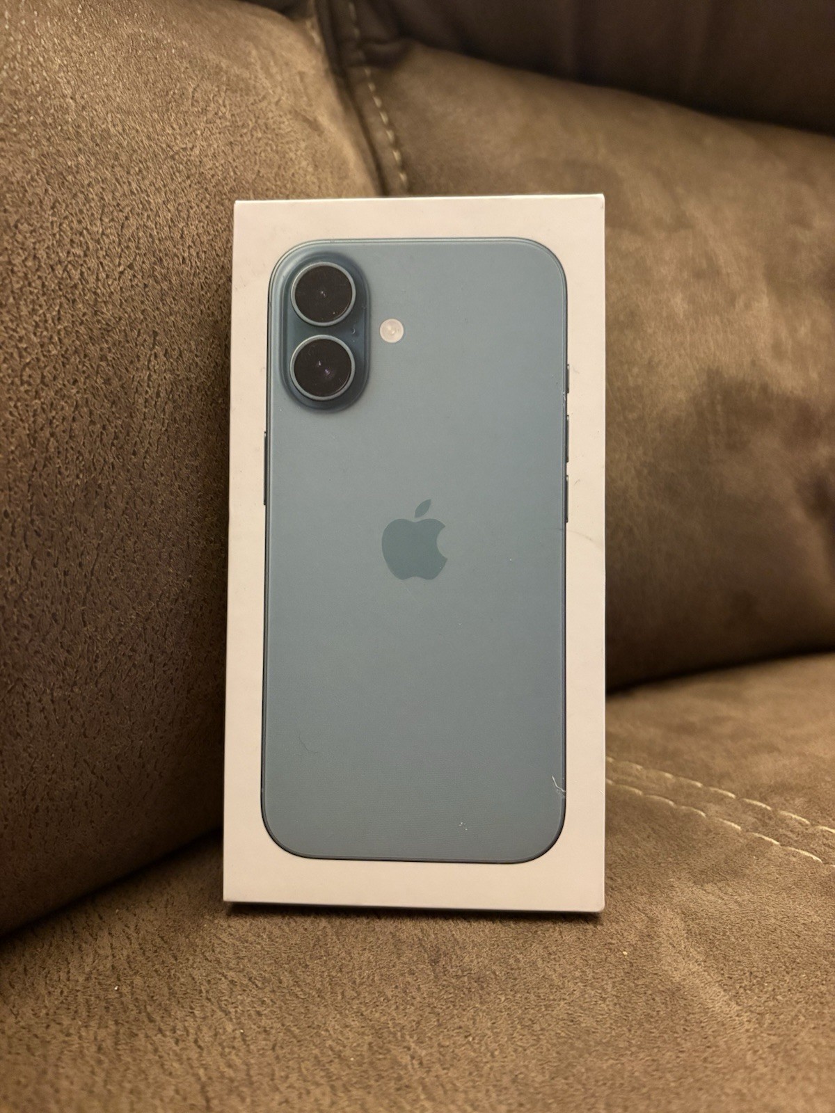 Apple iPhone 16 Plus Pink AND IPhone 16 Blue