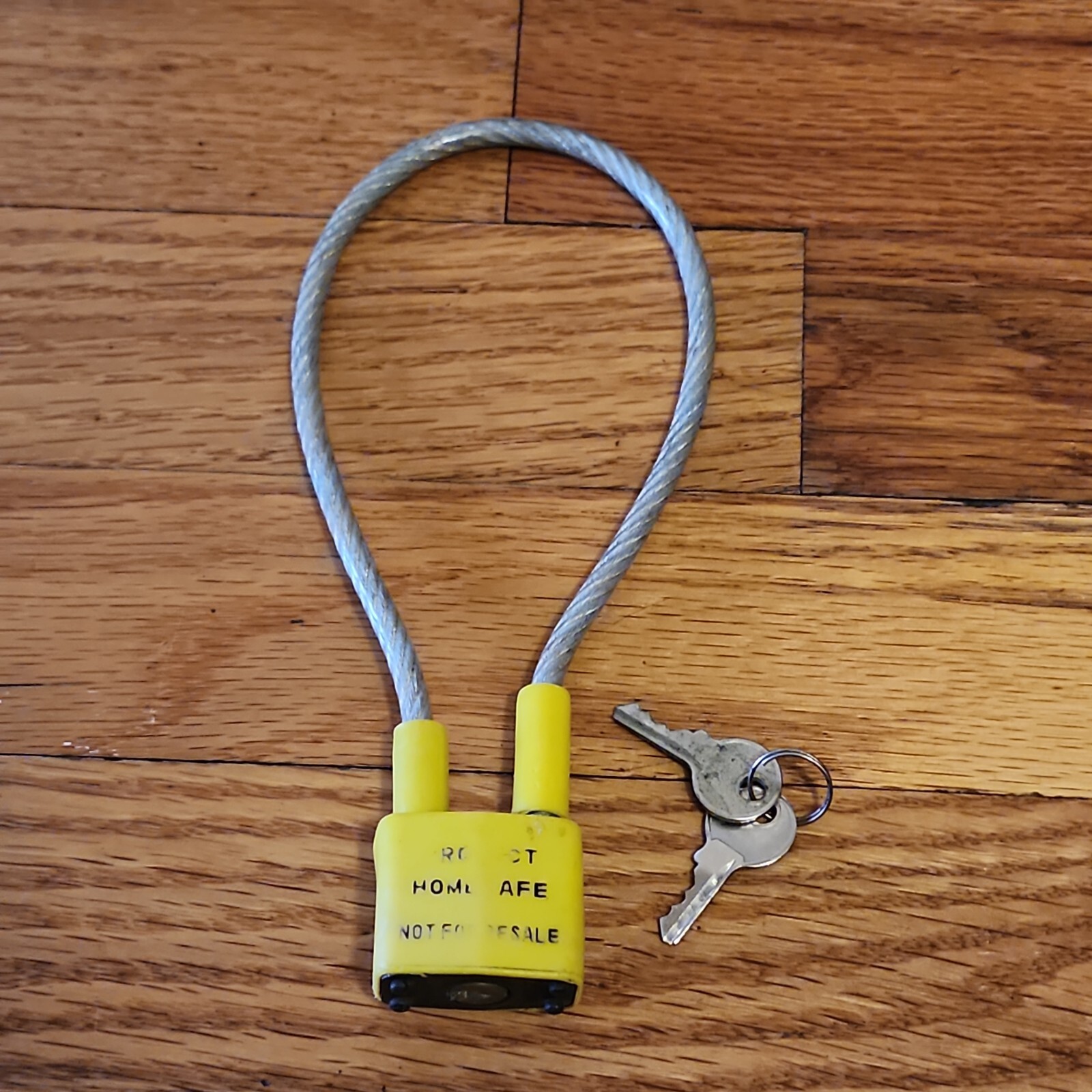 Vintage Project Homesafe Universal Gun Firearm Pistol Slide Safety Lock & 2 Keys