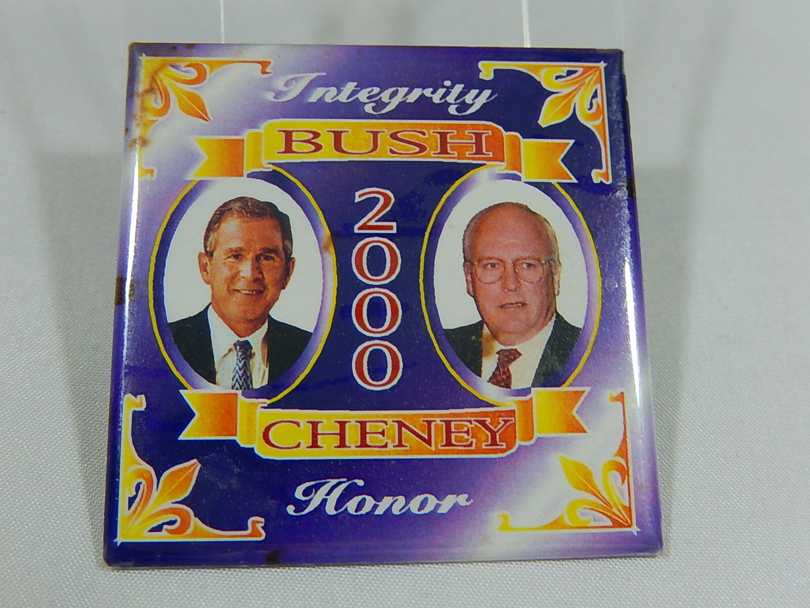 BUSH CHENEY 2000 INTEGRITY HONOR LARGE SQUARE PRESIDENTIAL CAMPAIGN BUTTON