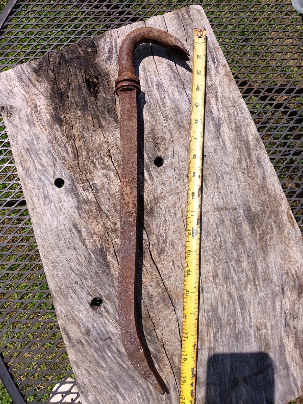 Antique Nail Puller Crow Bar Tool