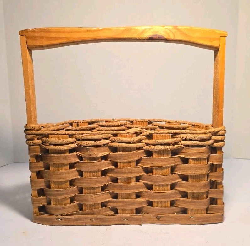 Vintage 2000 Cracker Neck Creek Basket