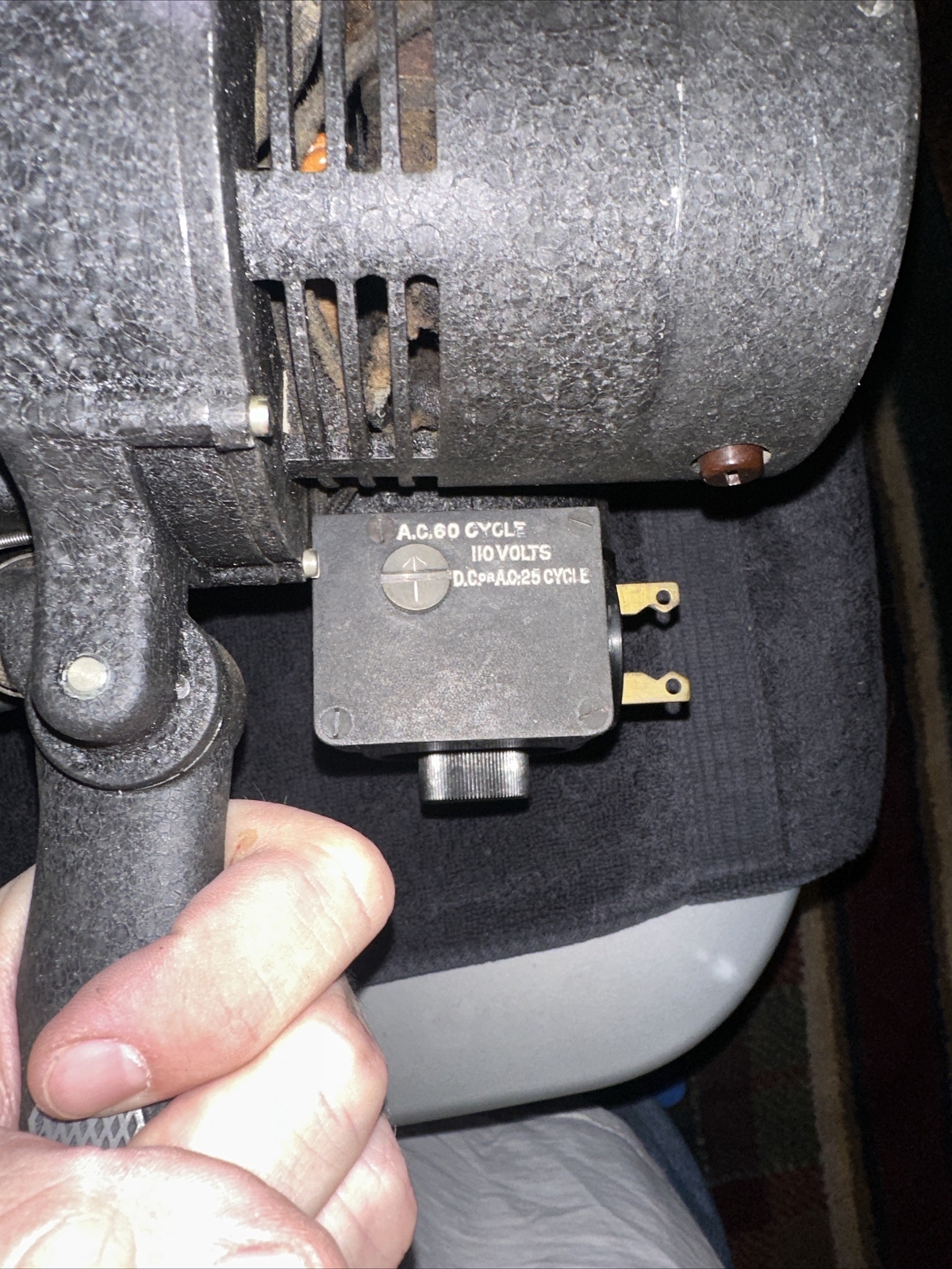 BELL & HOWELL Filmo Automatic Cine Projector Cinemachinery