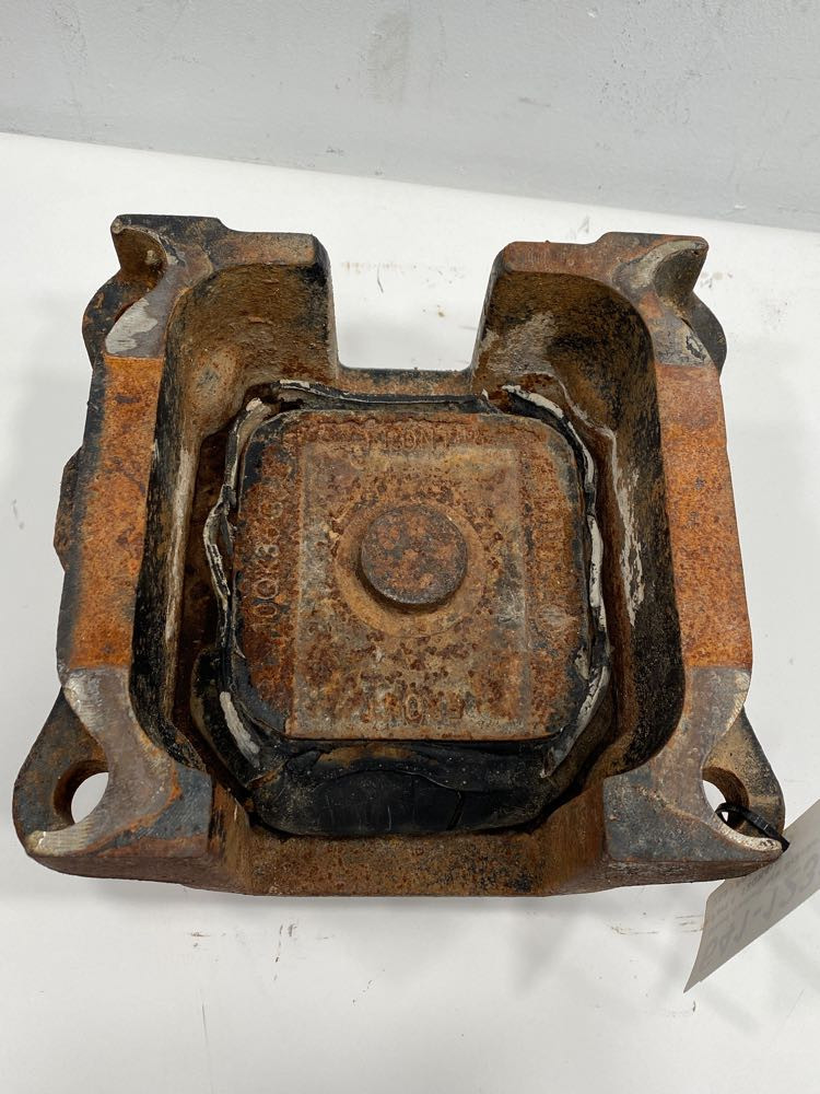 Mack Camelback Suspension Bracket 52QK418P5 (641-12335)