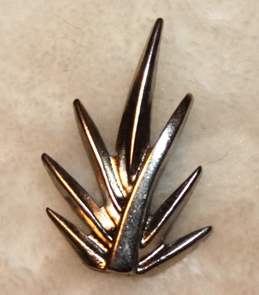 CLASE AZUL METAL AGAVE TREE ORIGINAL LOGO EMBLEM MEDALLION FROM TEQUILA BOTTLE
