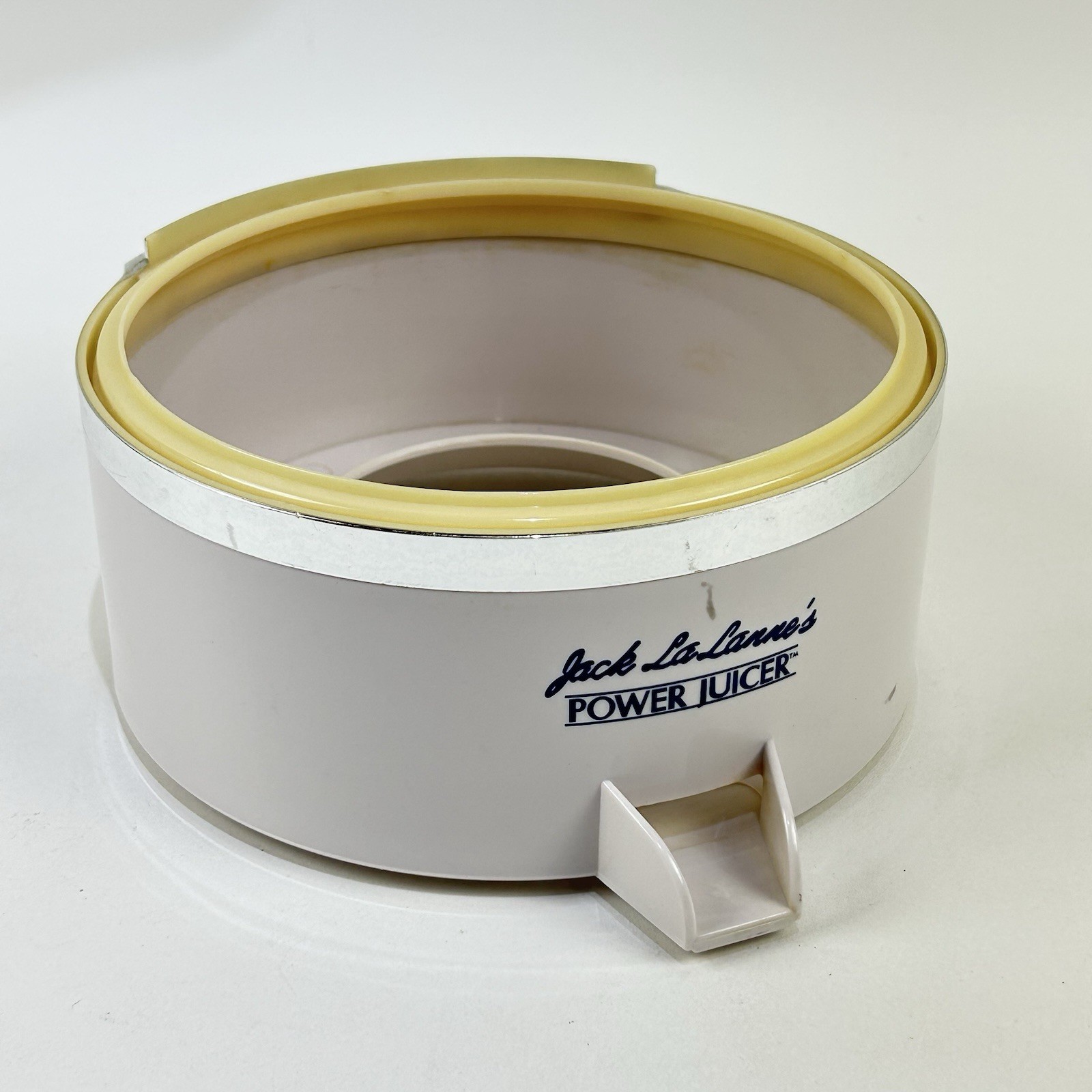 Jack Lalanne Power Juicer Middle Spout Base Collar Replacement Part For CL-003AP