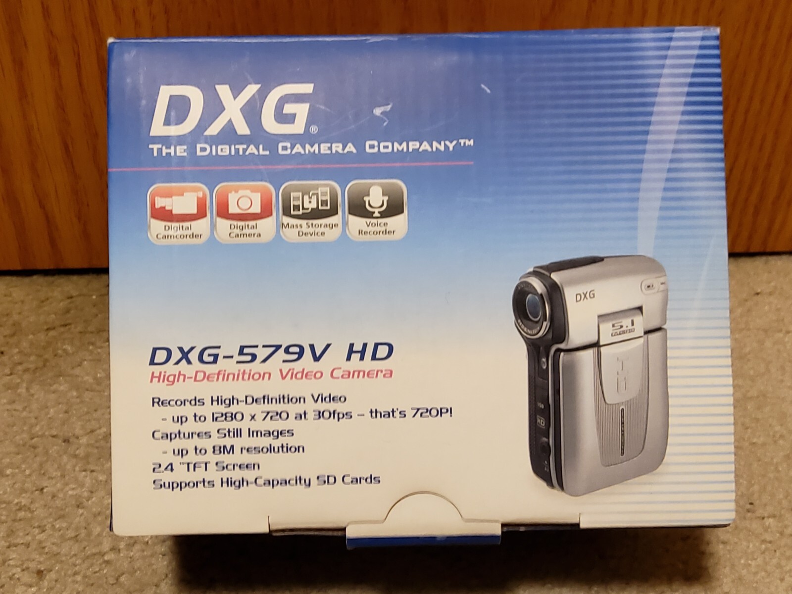 DXG-579V Handheld HD Digital Video Camera 8MP Silver 4x Zoom Bundle Tested