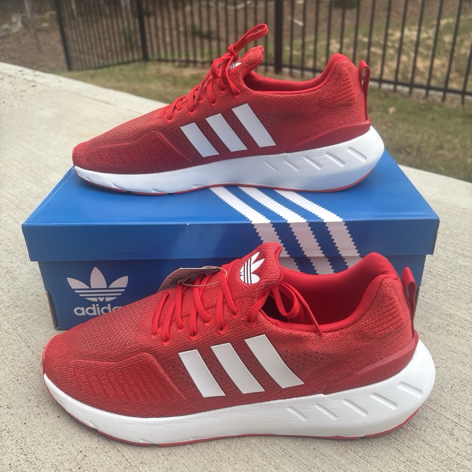 Adidas Men's Swift Run 22 Running Shoes Vivid Red White  GZ3497
