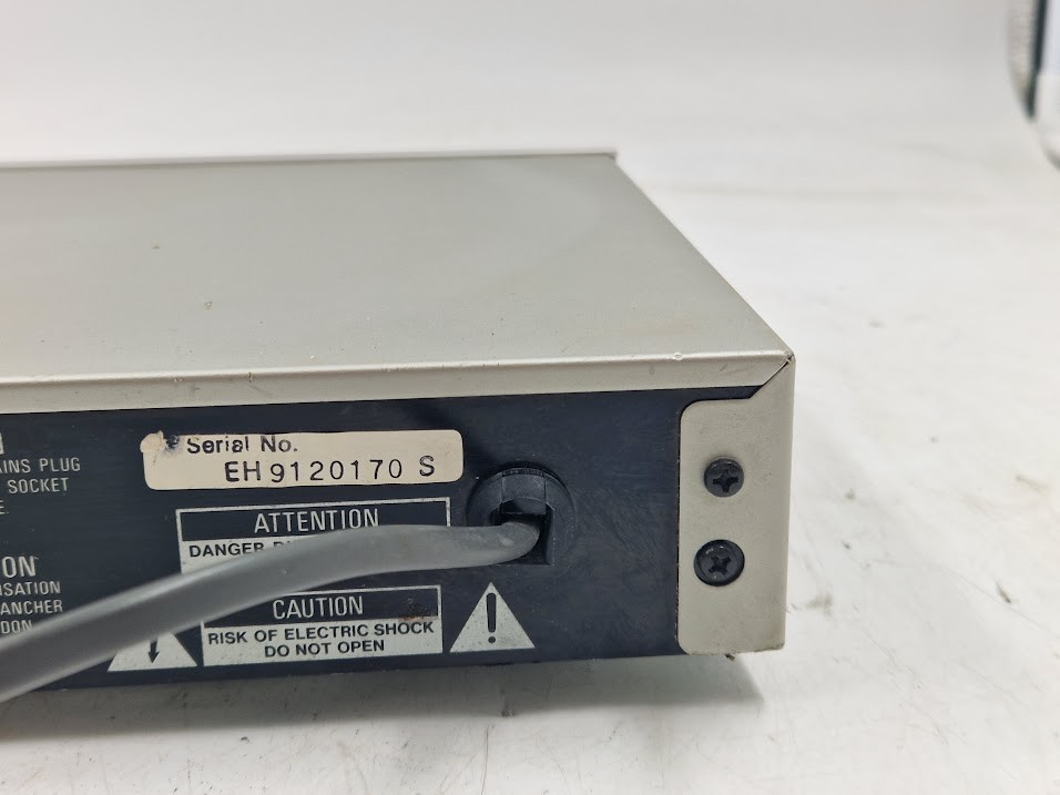 Pioneer TX-301 FM/AM Tuner - Not Working, Signs of Use