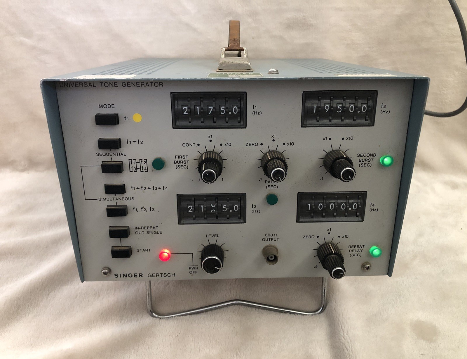 Vintage SINGER GERTSCH TG-1E Universal Tone Generator