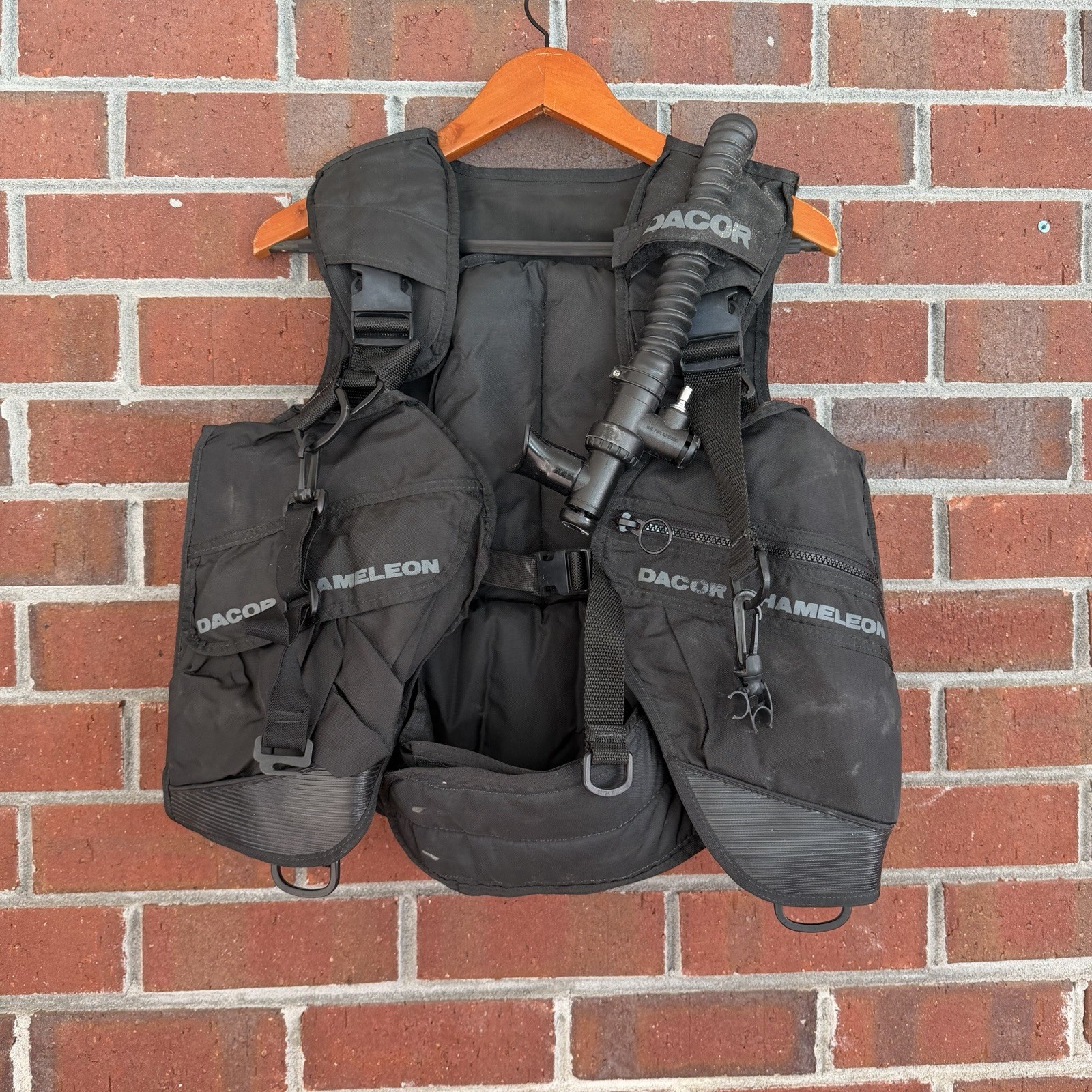 Dacor Chameleon BCD Vintage 90’s Discontinued Scuba Buoyancy Compensator