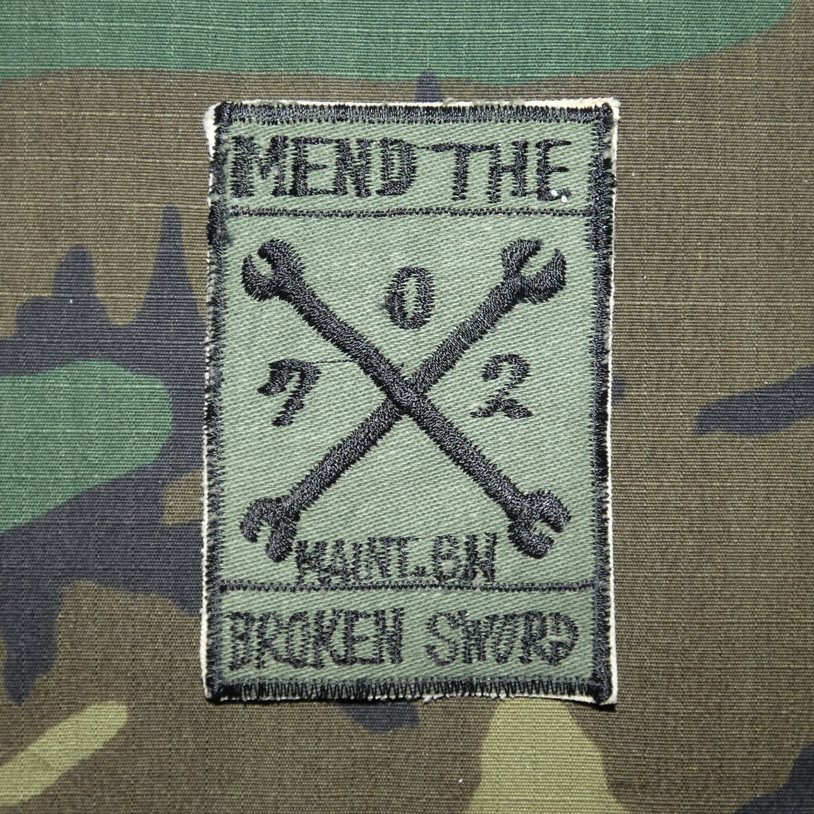 Vietnam War US Army 702nd Maintenance Battalion Subdued Patch - REPRO
