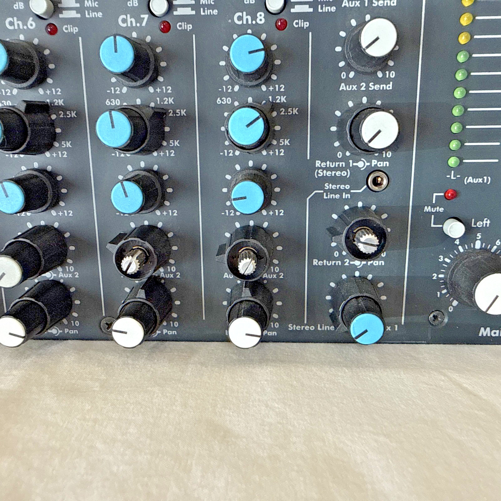 Ashly MX508 8-channel Rackmount Mixer: READ DESCRIPTION!! Needs repair