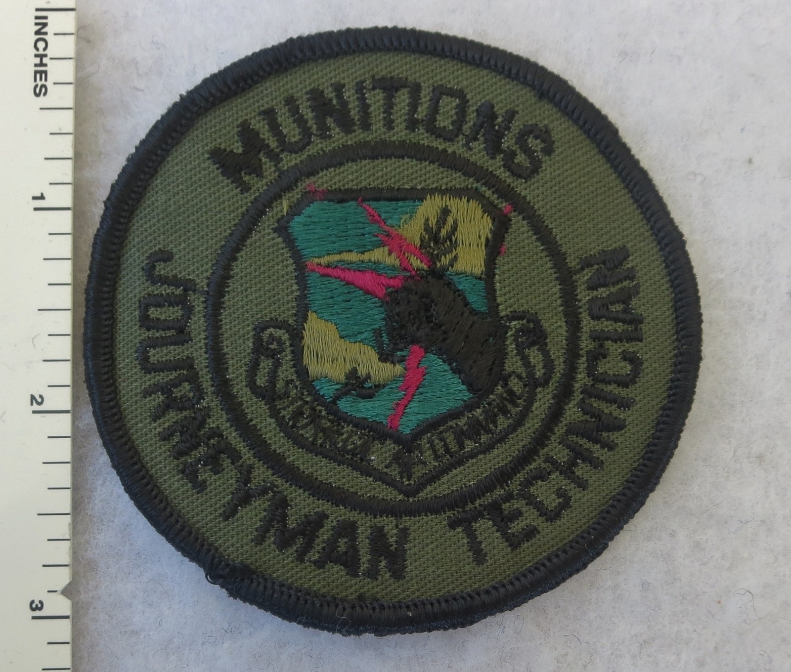 SAC MUNITIONS JOURNEYMAN TECHNICIAN PATCH AIR FORCE STRATEGIC AIR COMMAND Subdue
