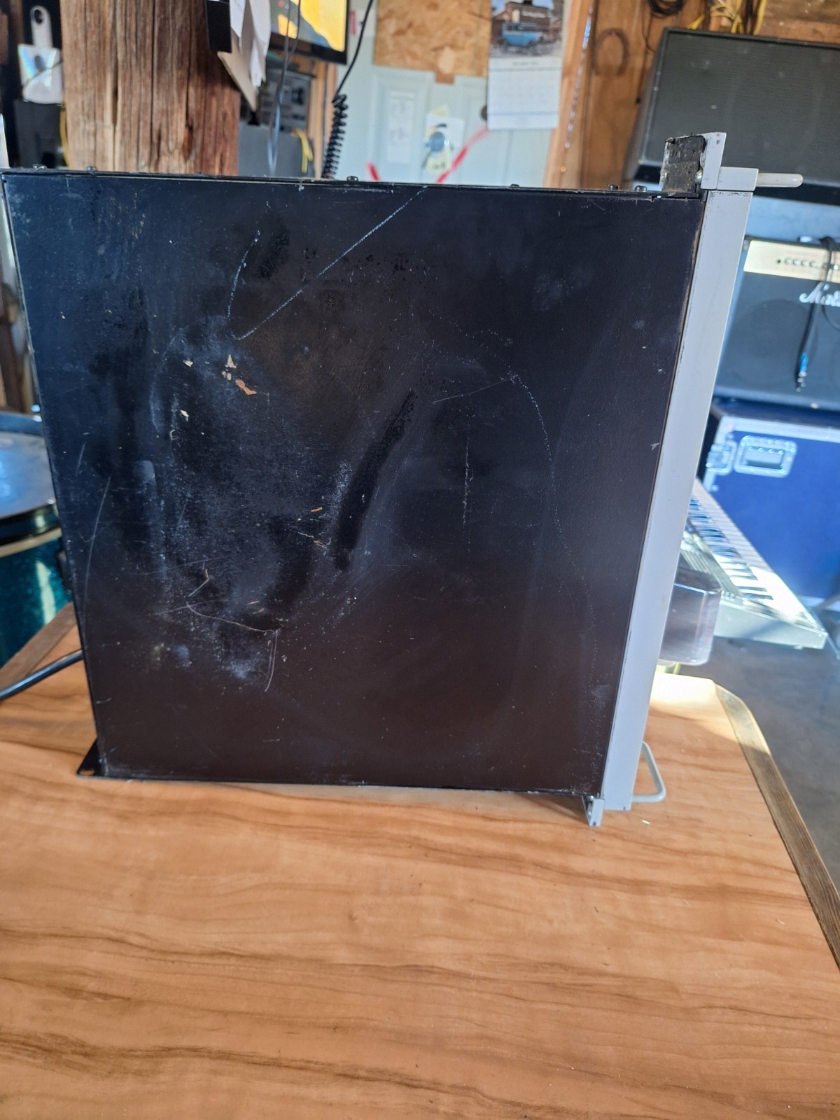 Crown Macro-Tech 1200 Two-Channel Power Amplifier. Tested and Working .