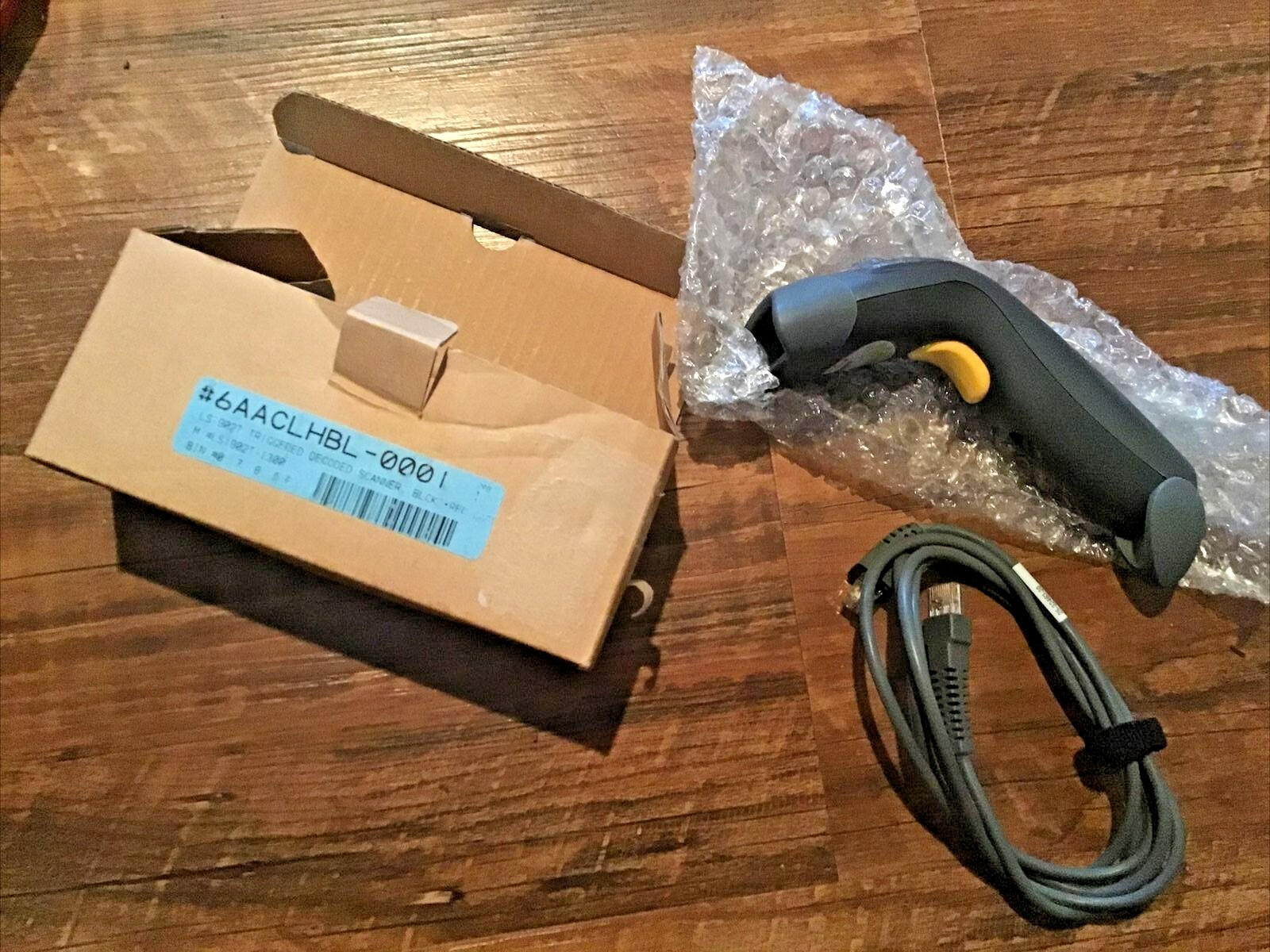 Symbol LS1902T-1300 Handheld Barcode Scanner