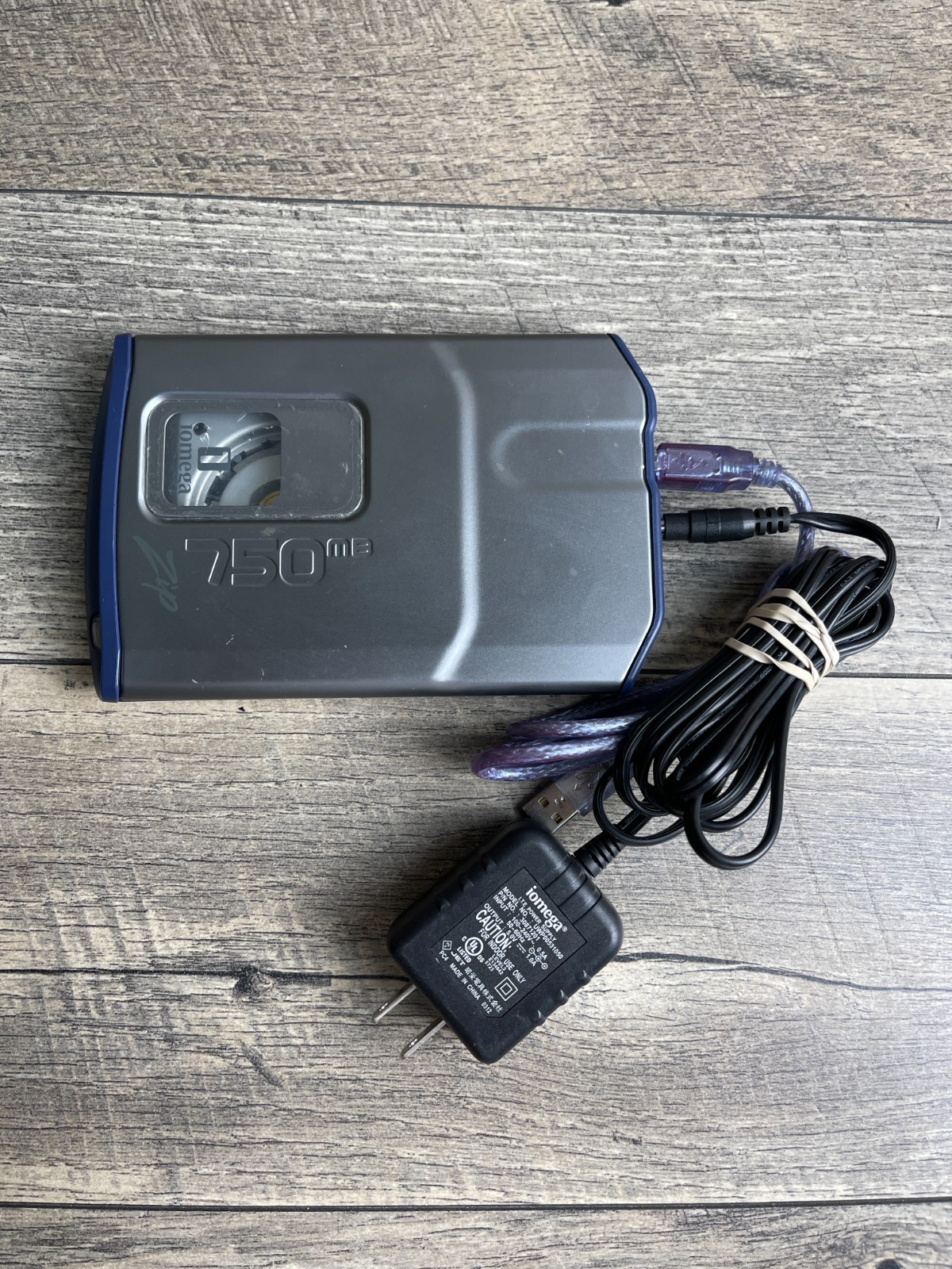 Iomega Zip Z750USB External Drive Silver 750 MB USB Port with Adapter For MAC/PC