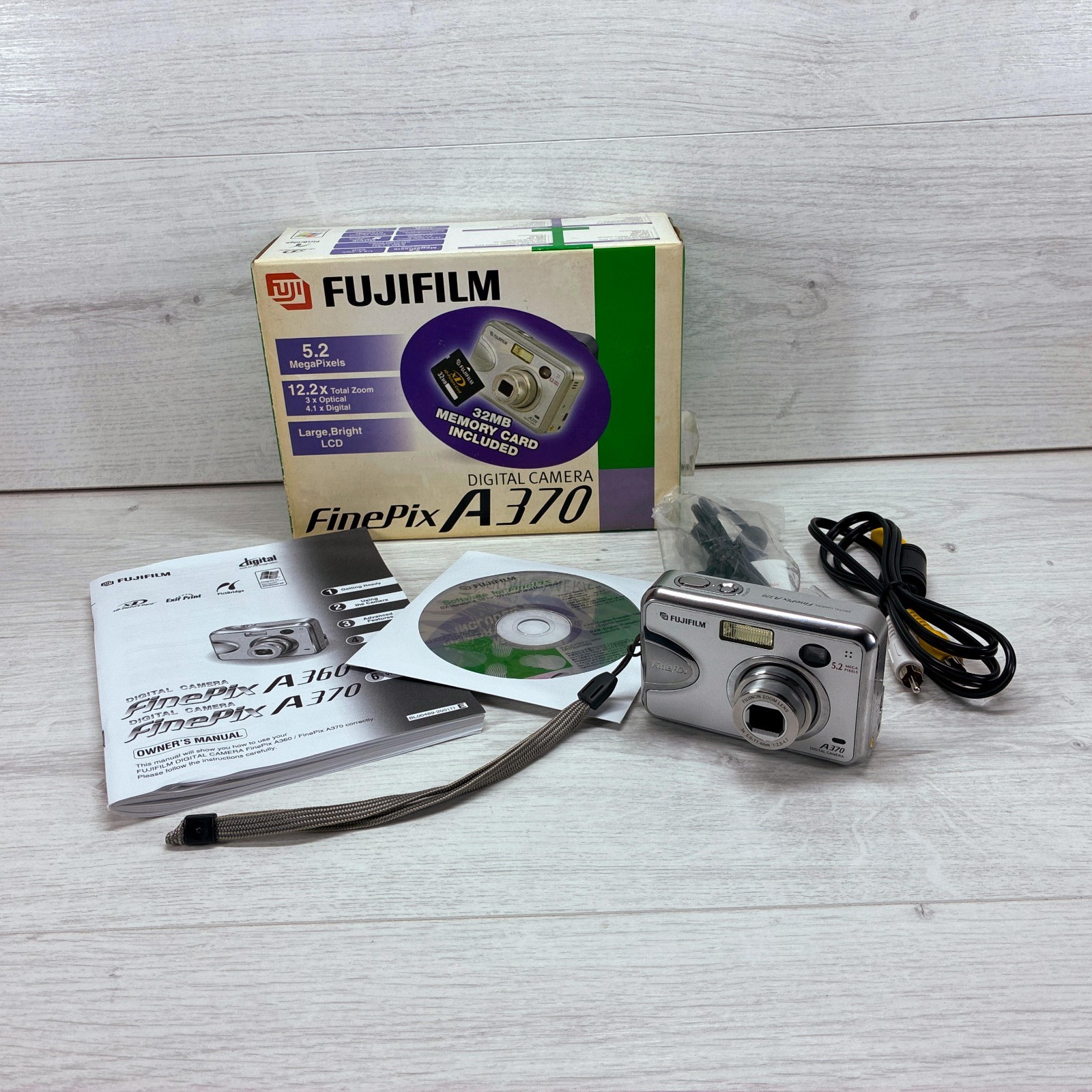 Fujifilm FinePix A370 5.2MP Digital Camera Boxed Spares Repair