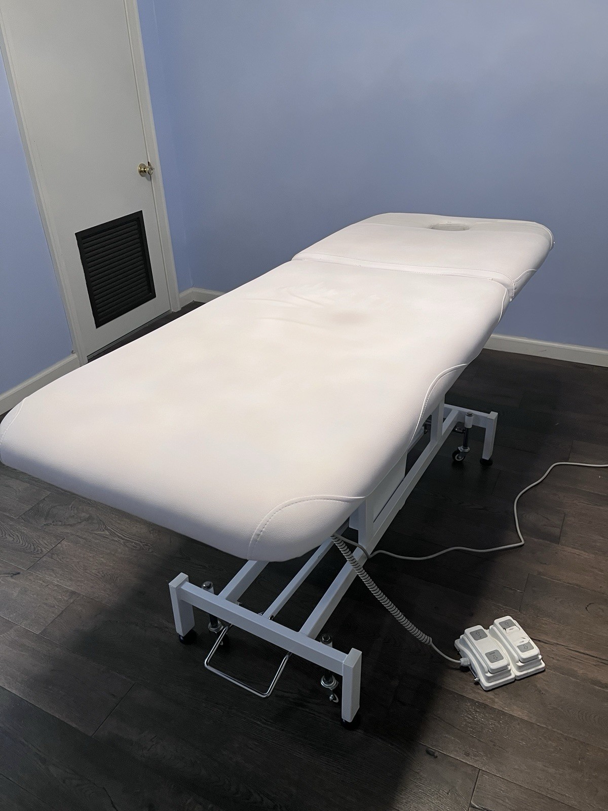 Adjustable Massage Bed - Electric Controls - White