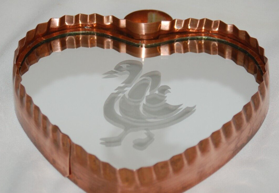 VINTAGE COPPER FRAMED MIRROR W ETCHED GOOSE HEART SHAPED 5.5X6.5X1.5 FARM DECOR