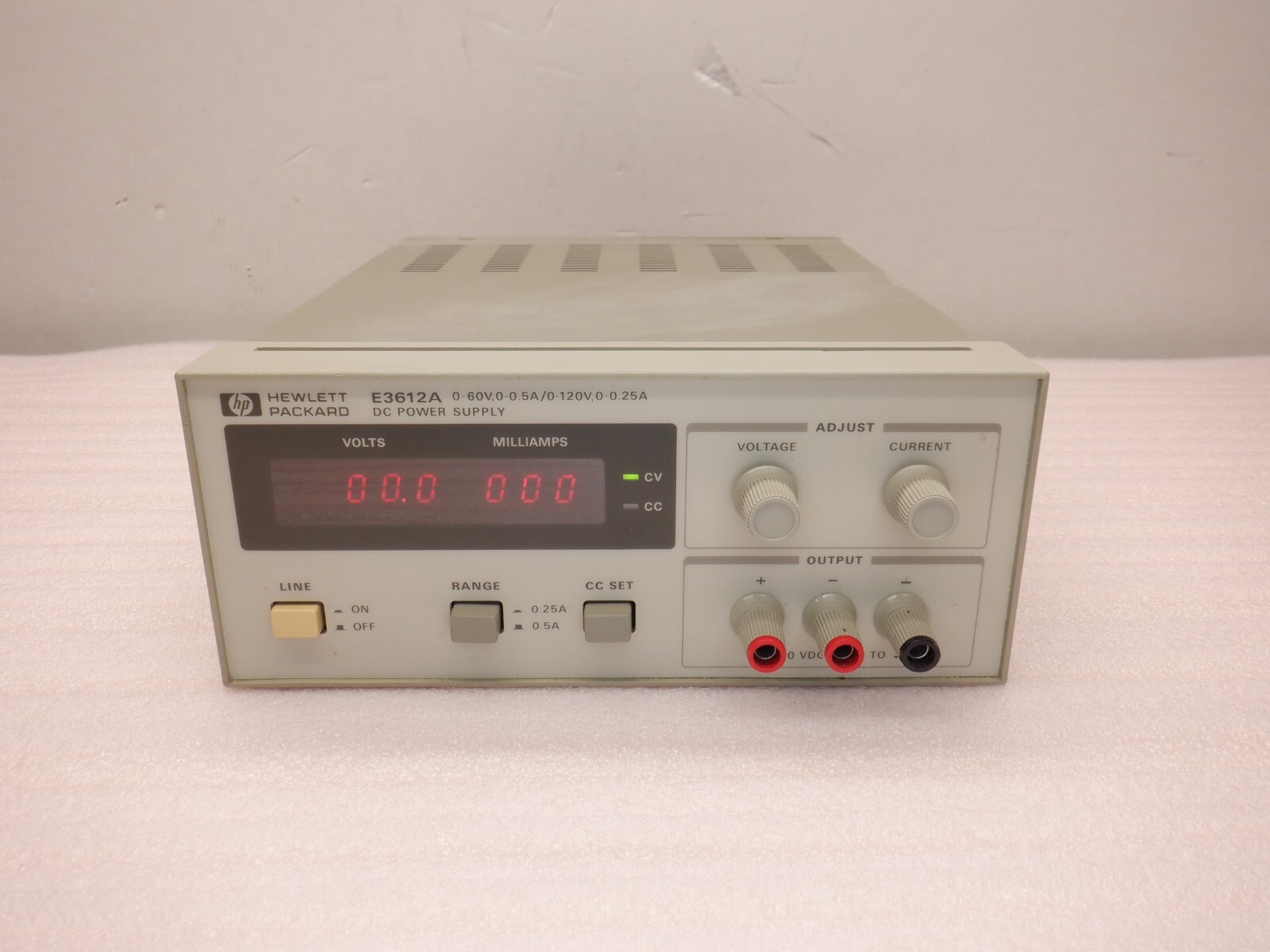 HP E3612A DC POWER SUPPLY