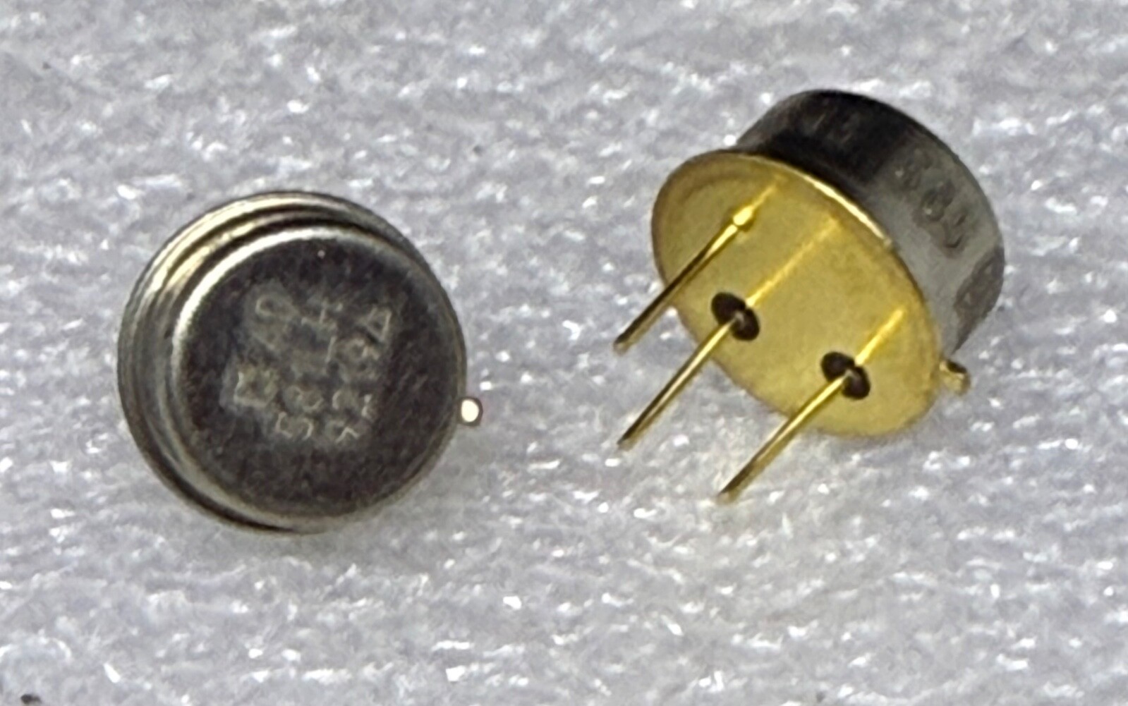 Qty 2: AD581 High Precision 10V Reference by Linear Tech AD581LH