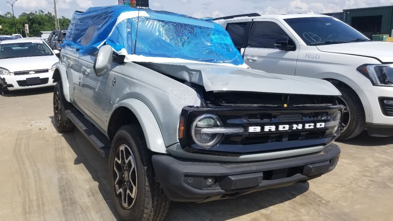 22 FORD BRONCO 2.3L LOWER AIR SHUTTER