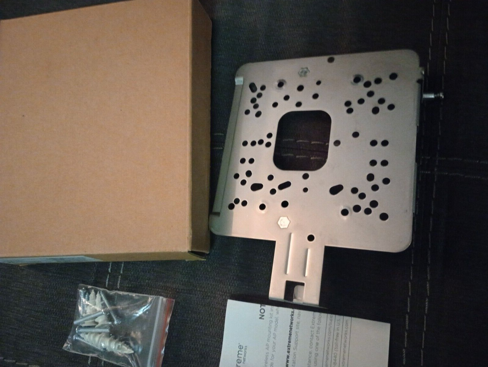 Extreme Networks WS-MBI-WALL03 Bracket Mount for Wireless Access Point W/ SCREWS