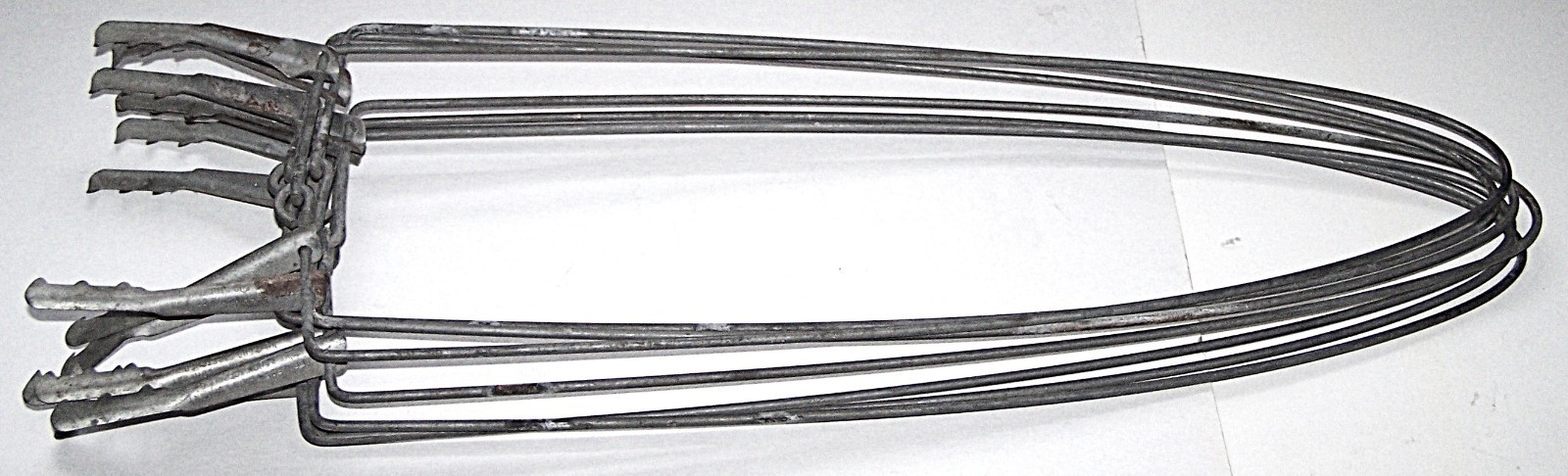 7 Peerless spring wire No 1 fur hide Stretchers 22"