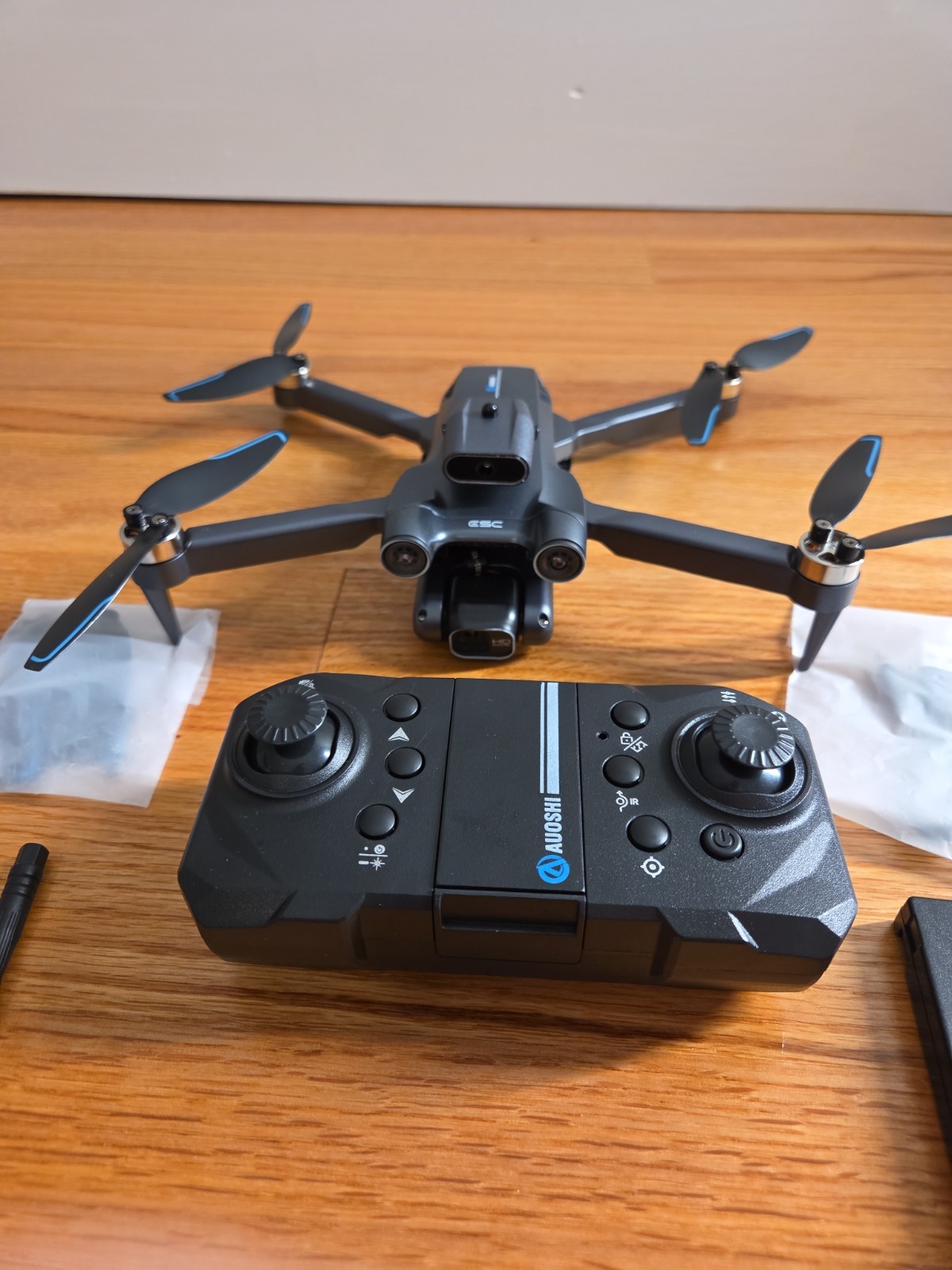 Auoshi E58 Brushless Foldable Quadcopter with Camera, Controller, Battery, Case