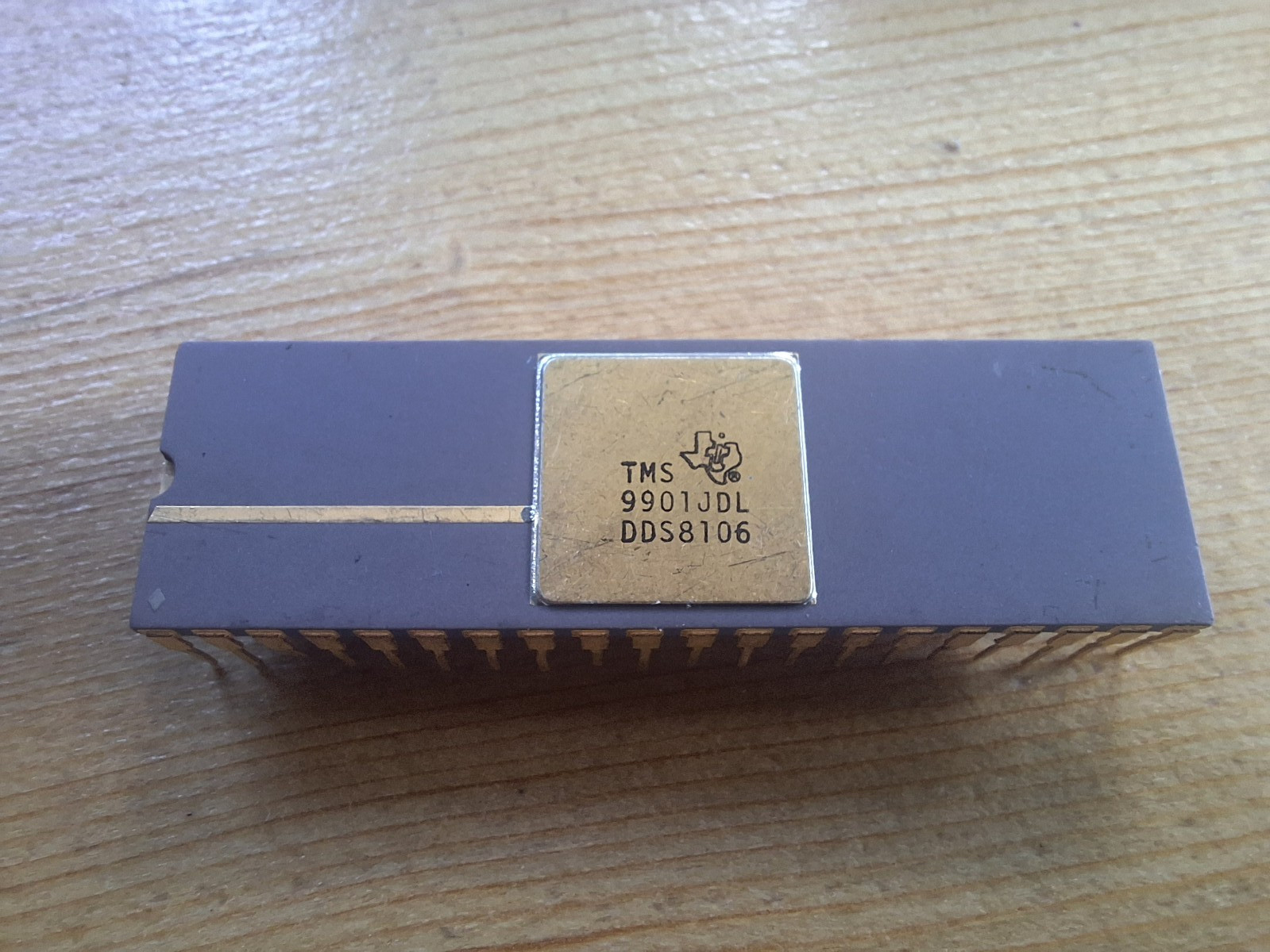 TMS9901JDL Texas Instruments vintage CPU GOLD