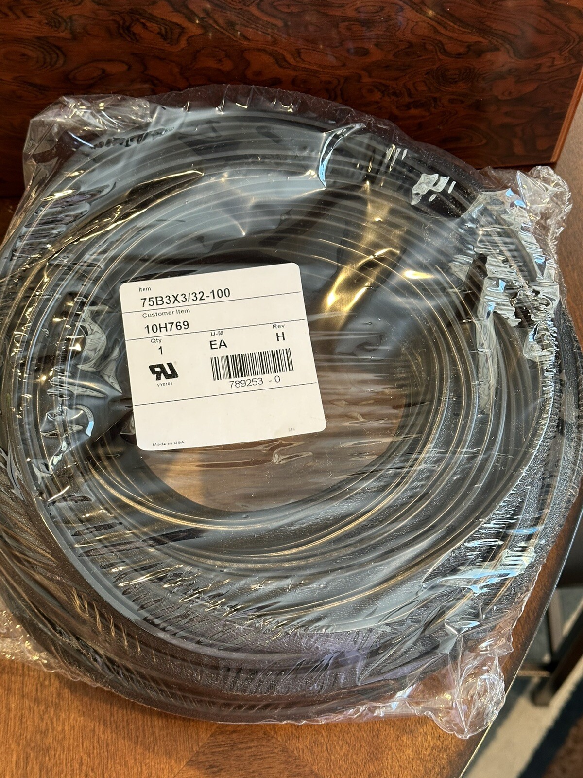 Trim Lok Vinyl Edge Trim Single Gripping Finger - 75B3X3/32 - 100 Feet