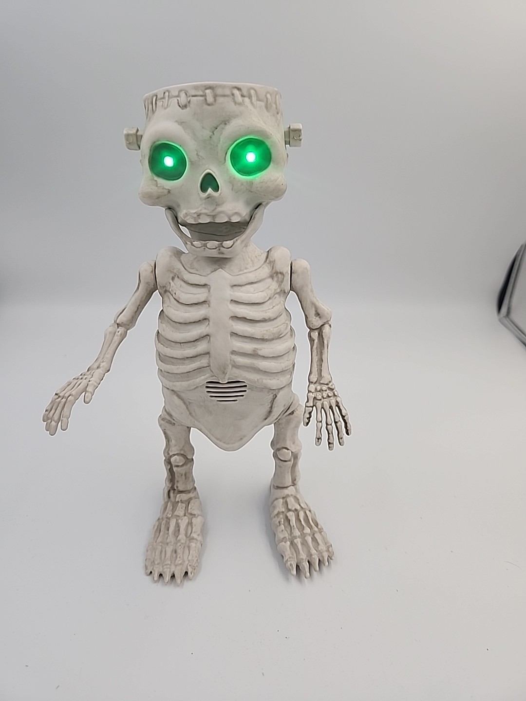 Frankenstein Skeleton By Hyde & Eek Animated Franky Bonez