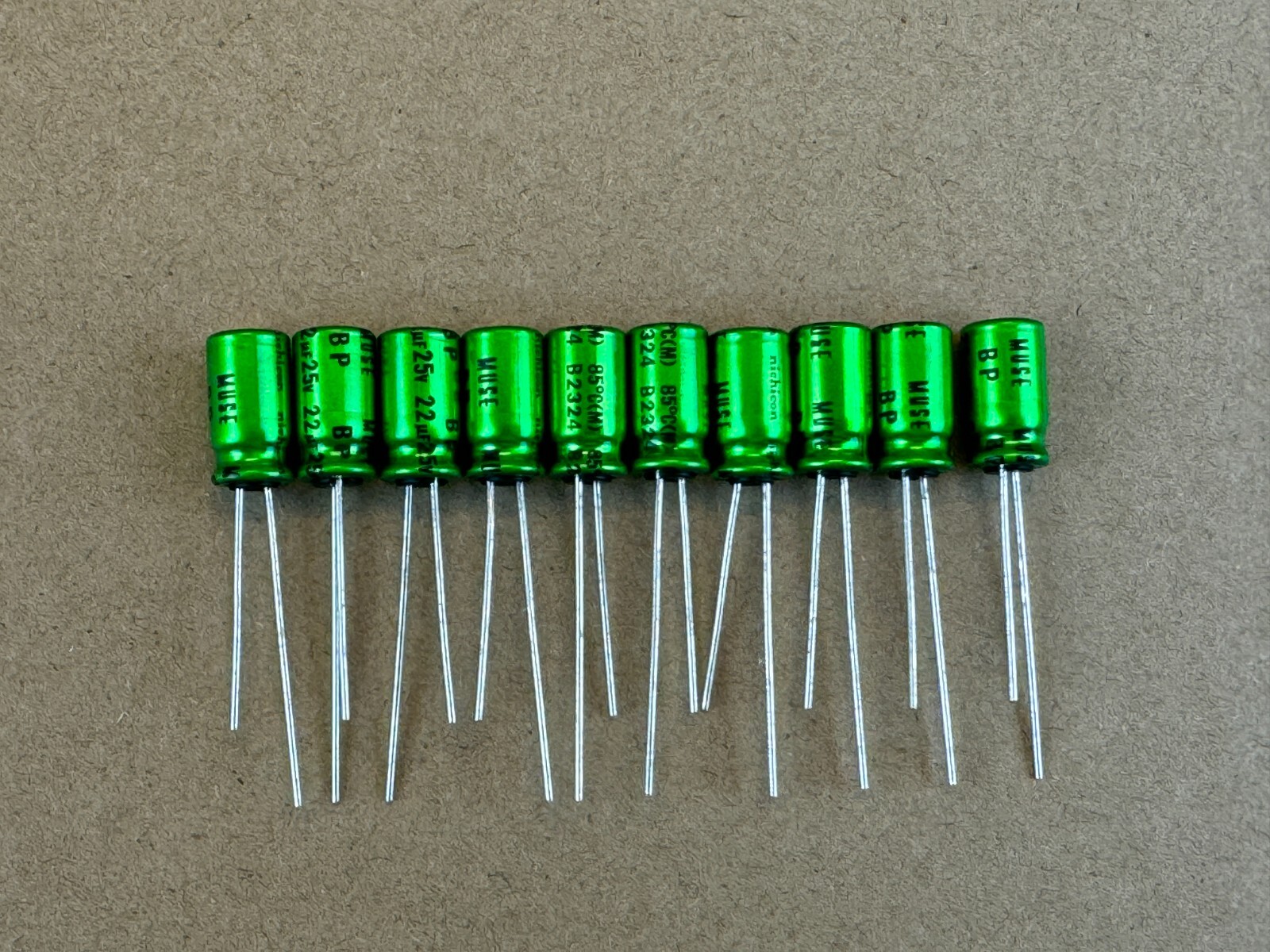 10 New Nichicon Muse 22 uf 25v Bipolar Radial Capacitors 2022 UES Non-Polar