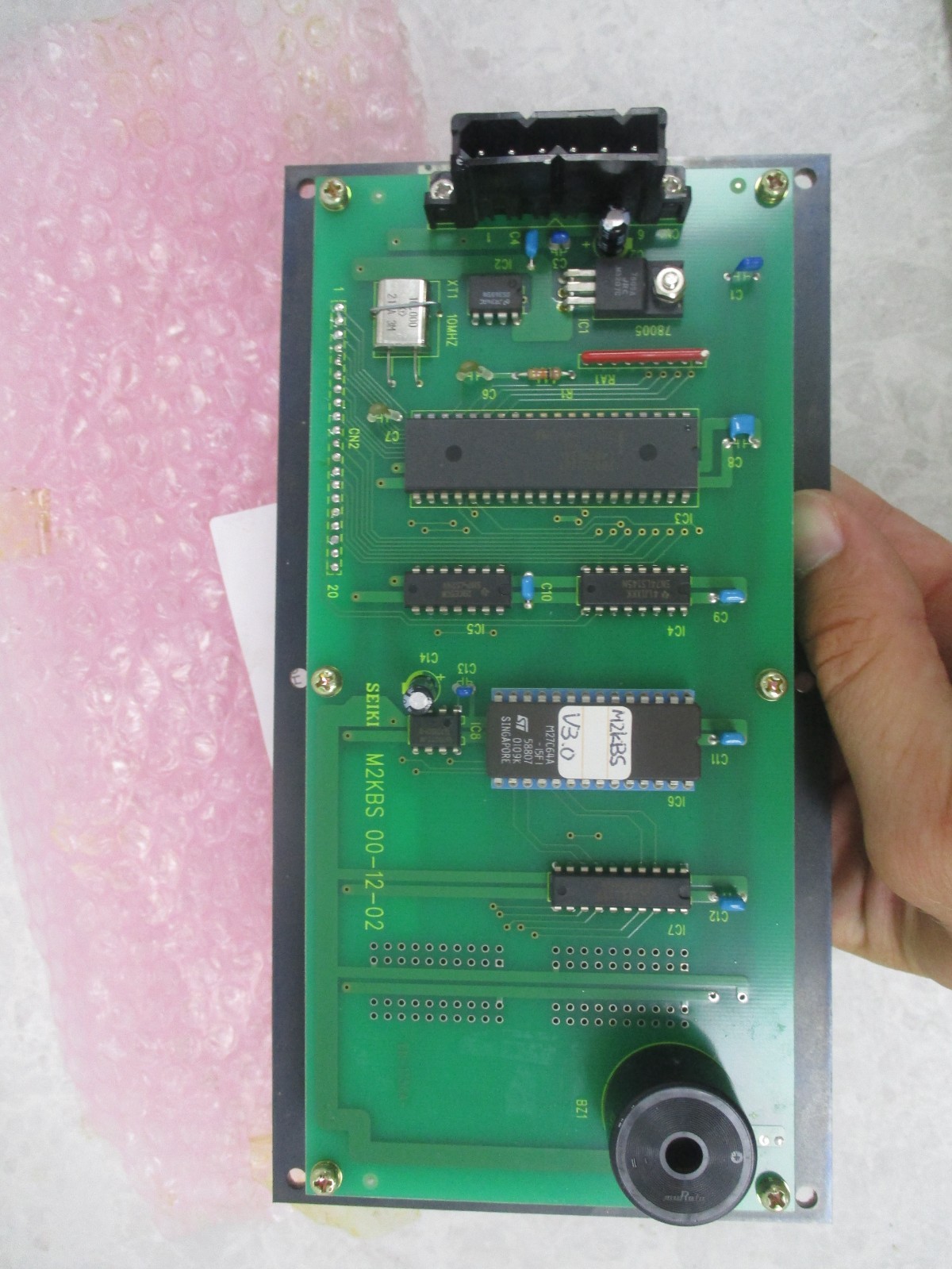 HITACHI M2KBS 00-12-02 OPERATOR KEYPAD UNIT, XA0606