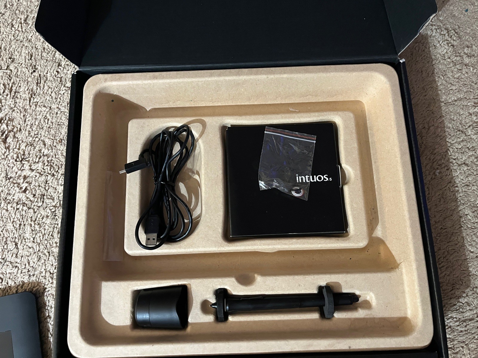 Wacom Intuos 5 Touch Small Graphics Tablet PTH450 USB