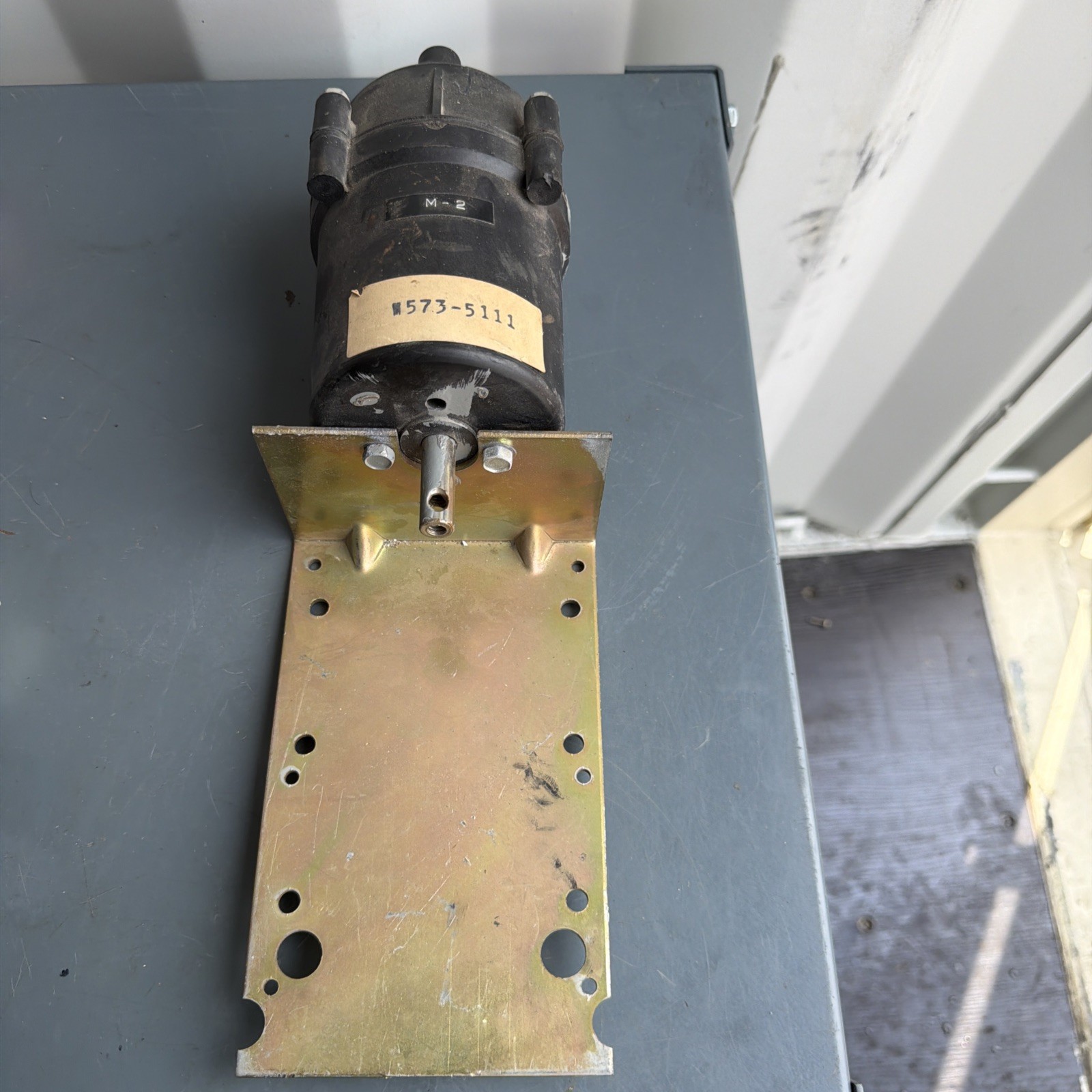 Barber Coleman M573-5111 Pneumatic Damper Actuator