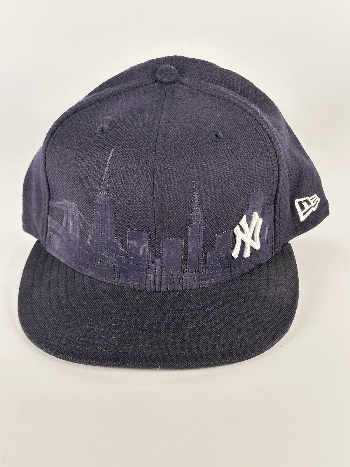 New York NY Yankees Blue  Skyline Men's Fitted Hat 59FIFTY New Era MLB 7 3/8