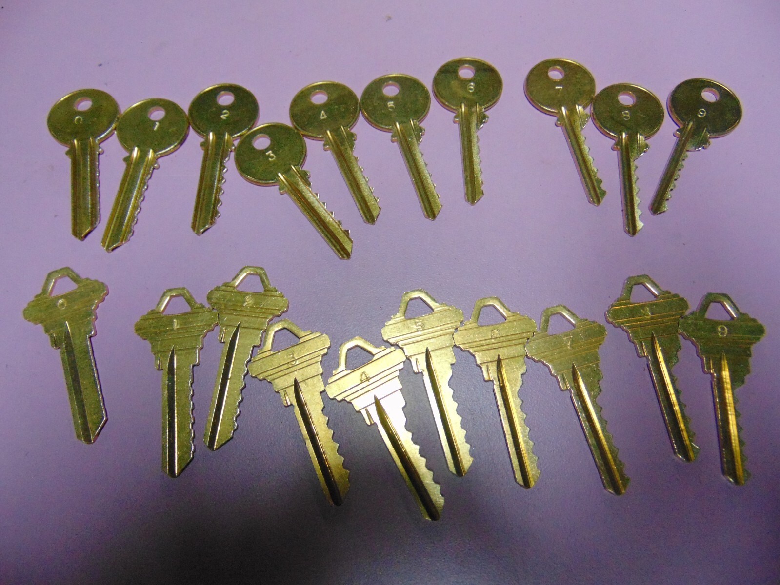 2 SET SCHLAGE SC4 AND YALE Y2   6 PIN  DEPTH  KEYS  0 - 9             LOCKSMITH