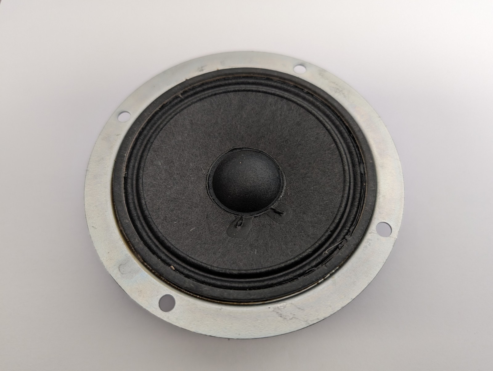 4" Full Range Speaker 8 Ohms @ 5 Watts Mounting Diameter 3-3/4"