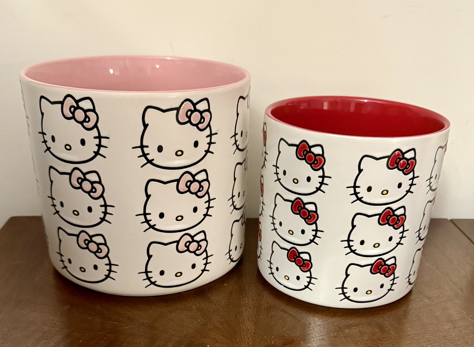 NEW🌸Hello Kitty Garden Planters Set Of 2🪴Blue Sky😻 6 & 5 Inch🍎Red/Pink Pots