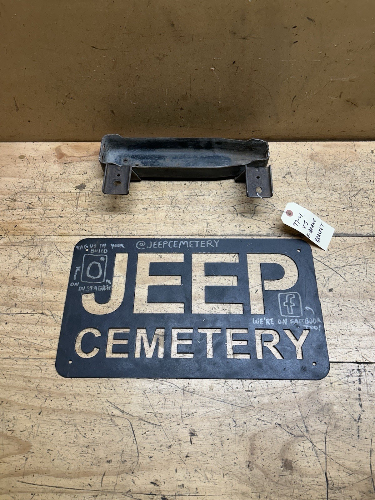 97-01 Jeep Cherokee XJ OEM Emergency Parking Brake Cable Equalizer Frame Bracket