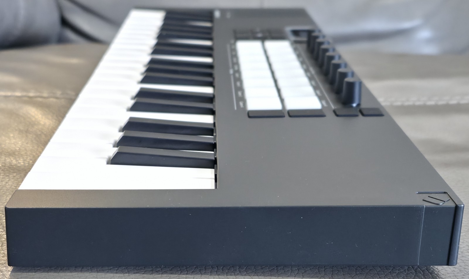 Launchkey 37 MKIV MIDI Keyboard Controller