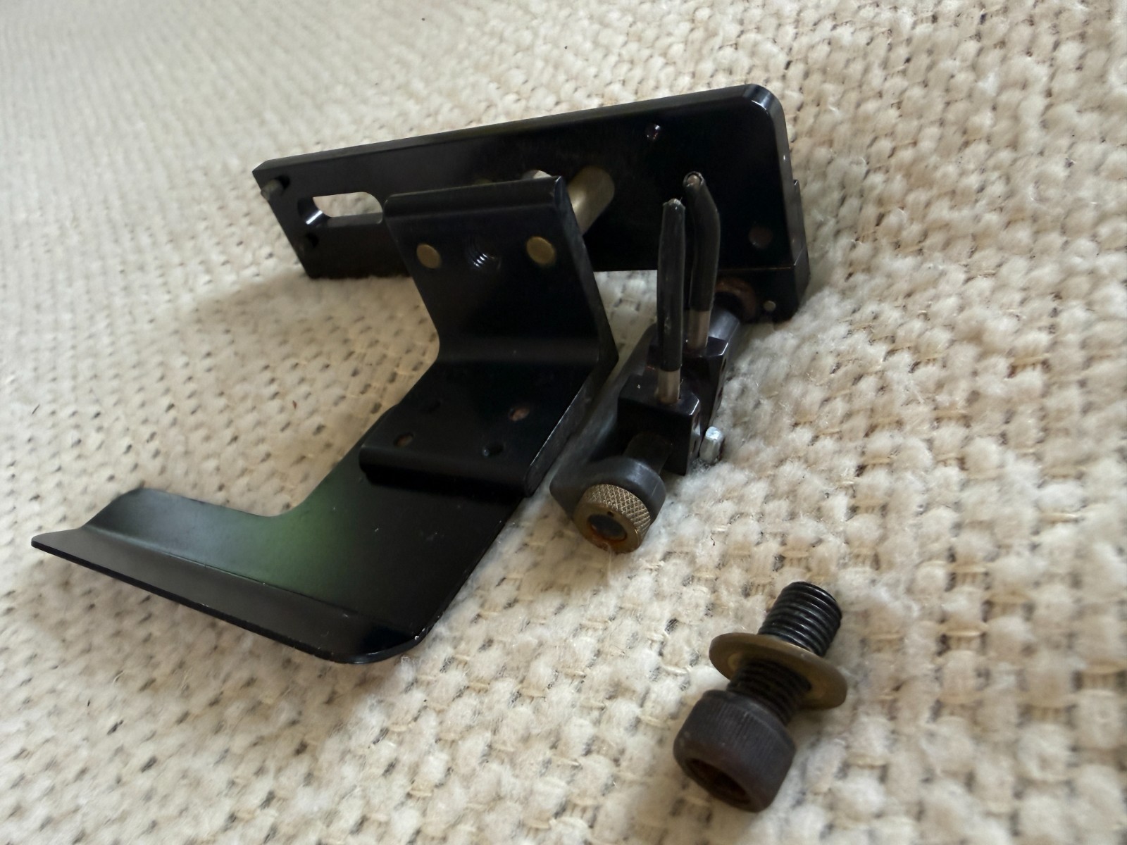 Vintage Dual Prong Overdraw Rest
